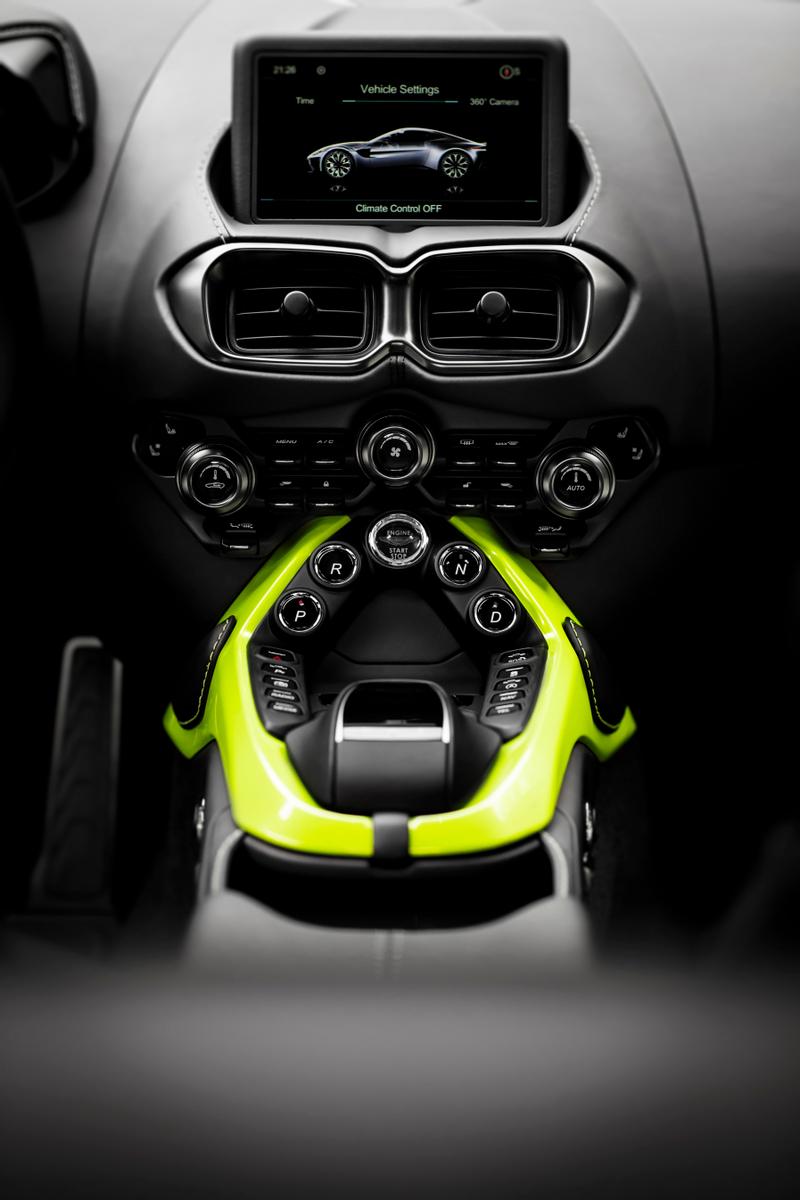 Illustration for article titled The 2019 Aston Martin Vantage Doesn't Settle For Anything